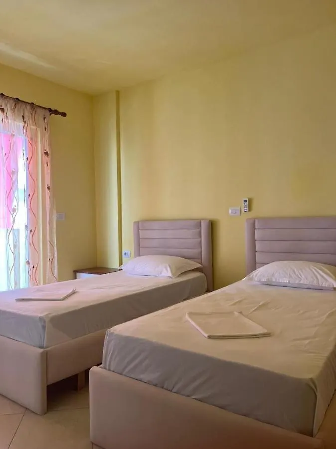 Mineu Vacation Rentals Golem  Apartament
