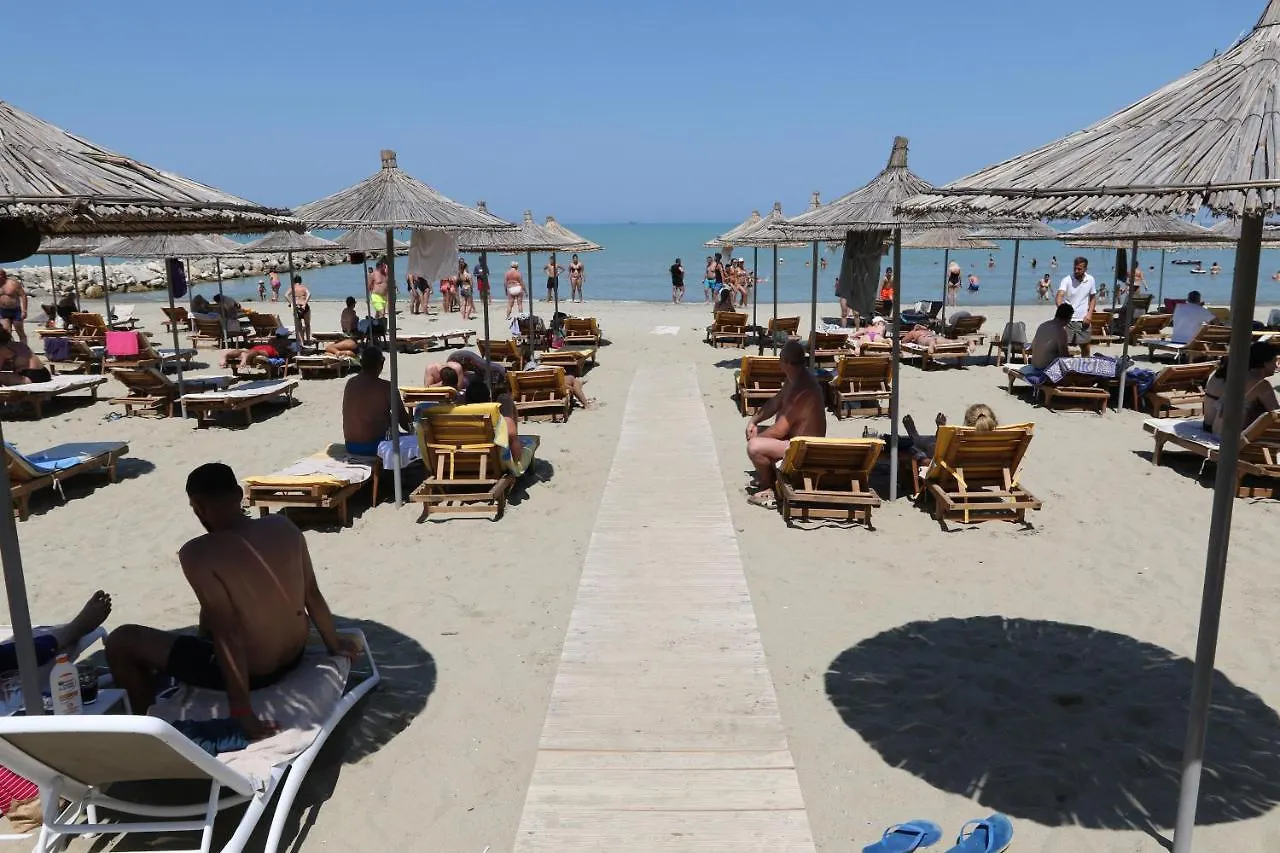 Mineu Vacation Rentals Golem
